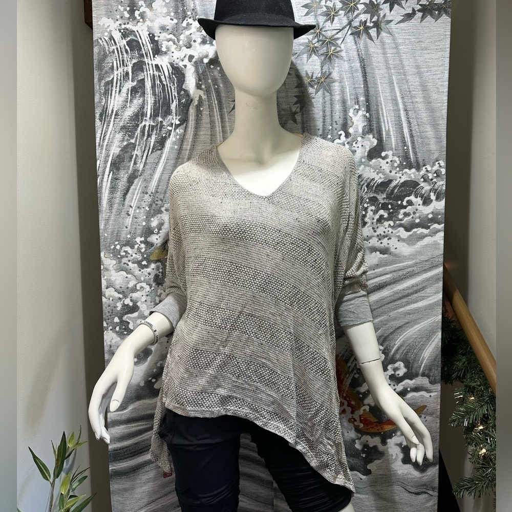 Light Gray V-Neck Knit Top - Women